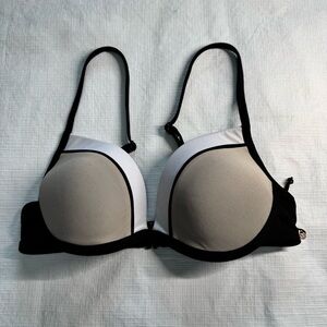 Chic Black and White Bikini top Swimwear